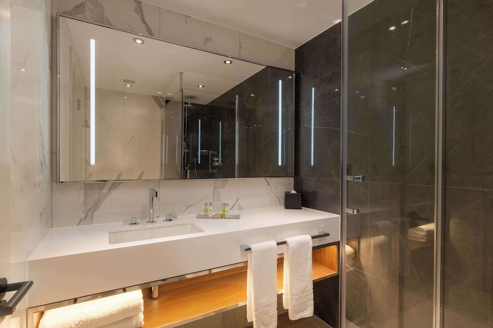 Executive Double Room, 1 King Bed, Club Lounge Access