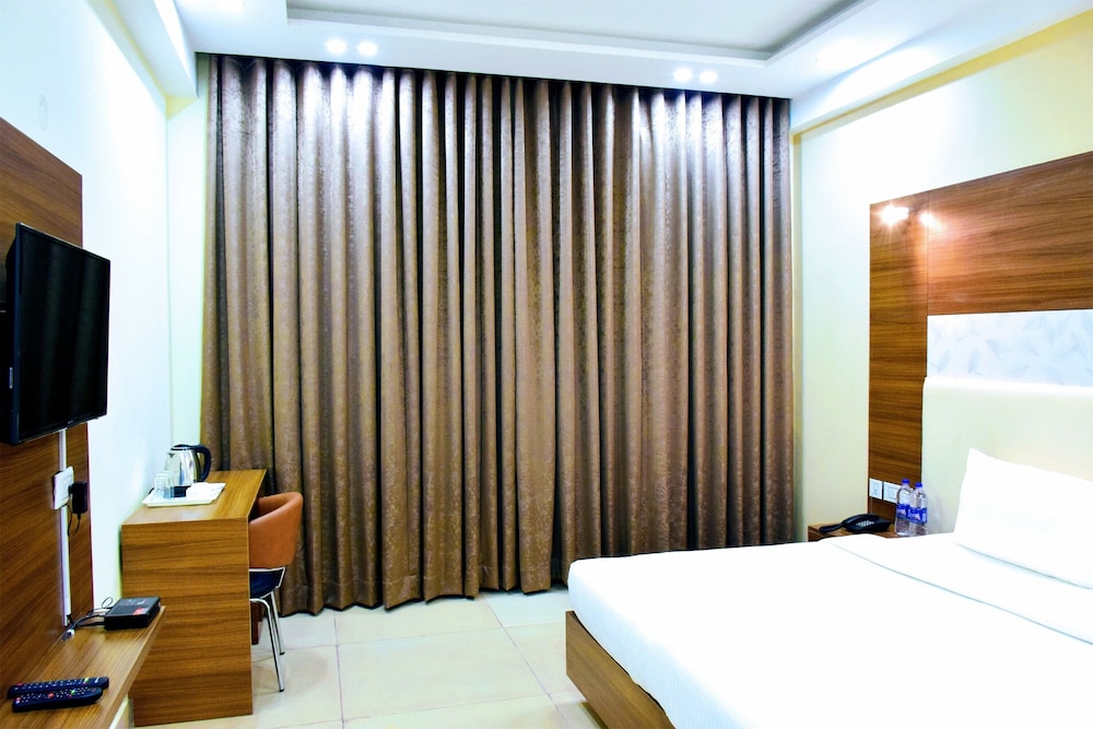 Economy Studio