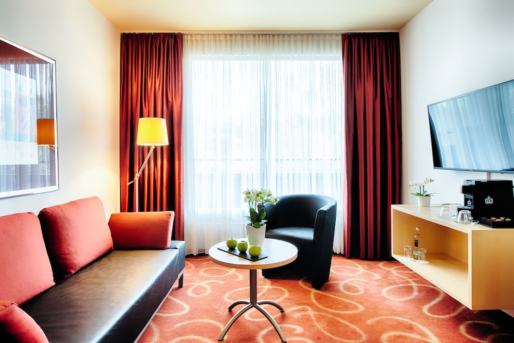 Suite, Garden View photo 1