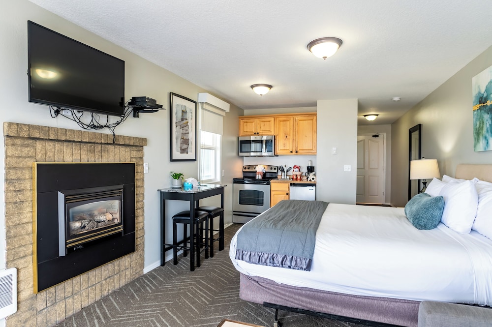 Suite, Oceanfront King with Sofa Bed & Spa, photo 6