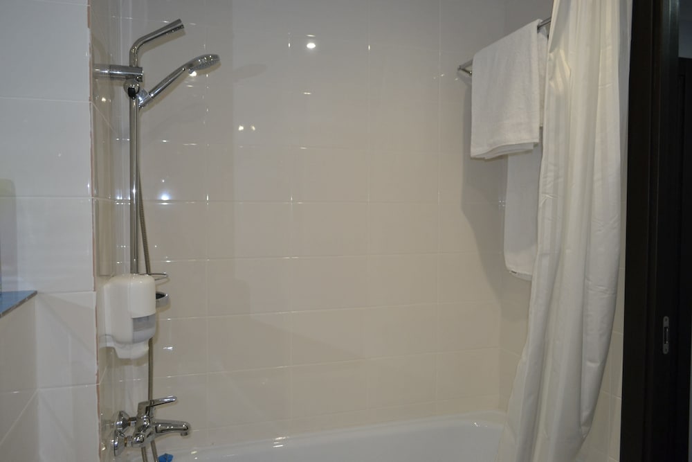 Standard Twin Room photo 2