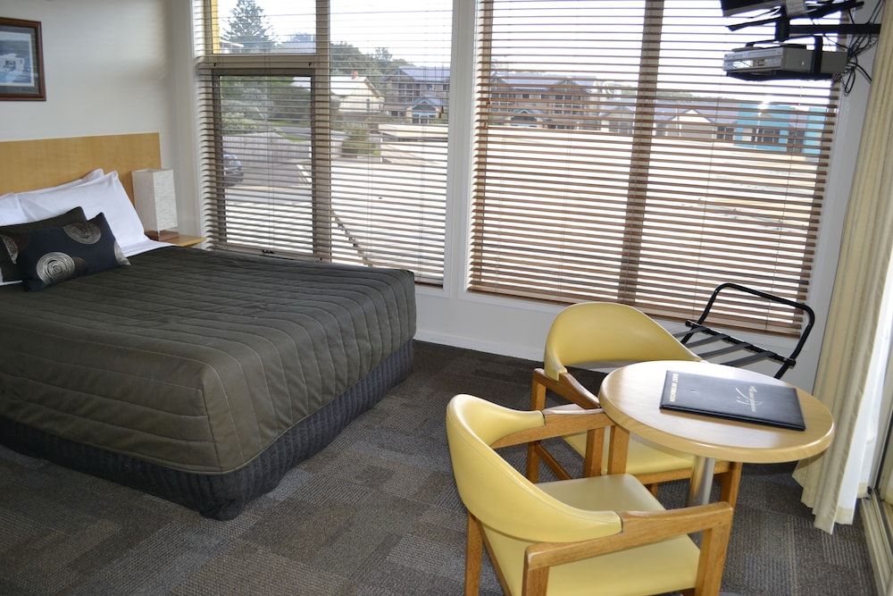 Premier Suite - Ocean View (Eagles Nest Room) photo 1