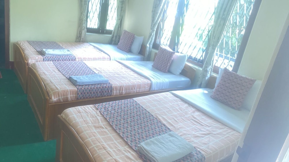 Economy Triple Room