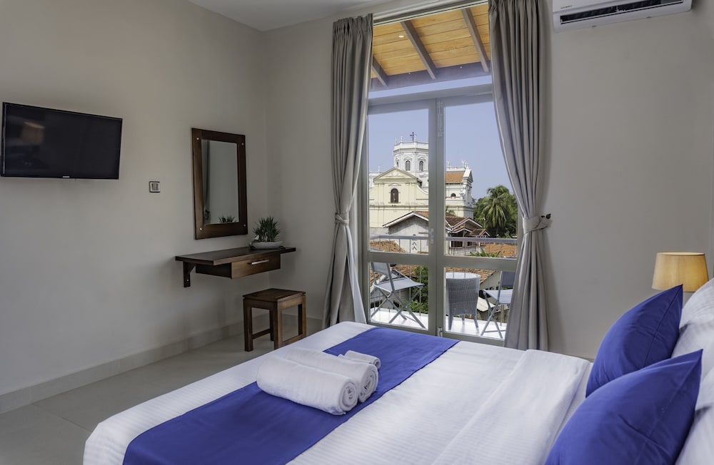 Deluxe Room, Canal View - Photo 1