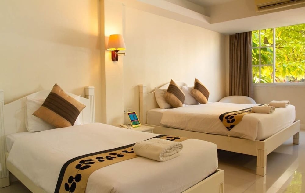 Superior Triple Room - Photo 11