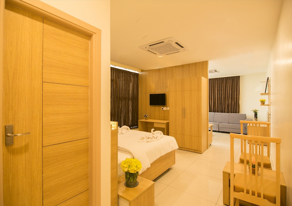 Executive Suite, Multiple Beds