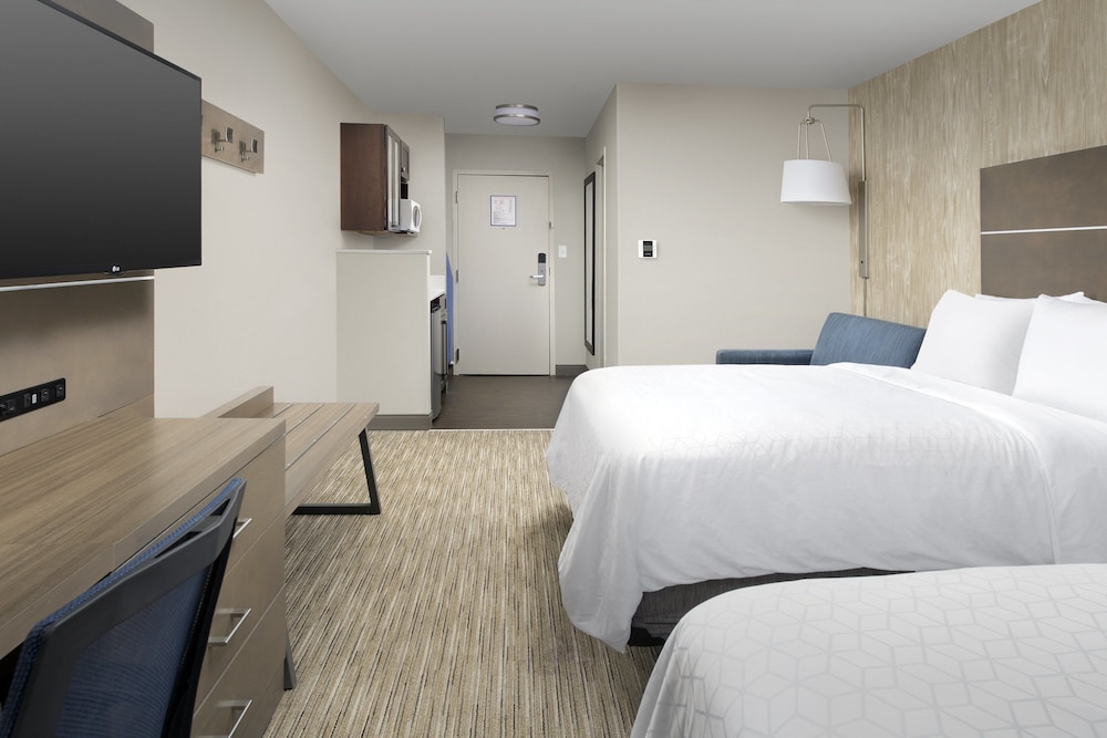Standard Room, 2 Queen Beds - Photo 4
