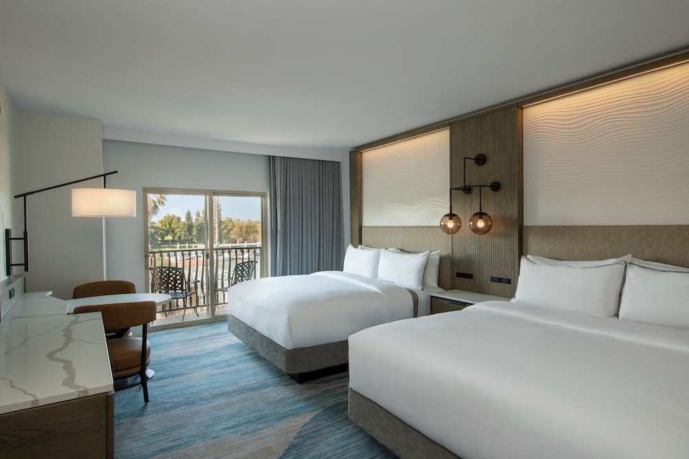 Room, Multiple Beds, River View (Balcony) - Photo 1