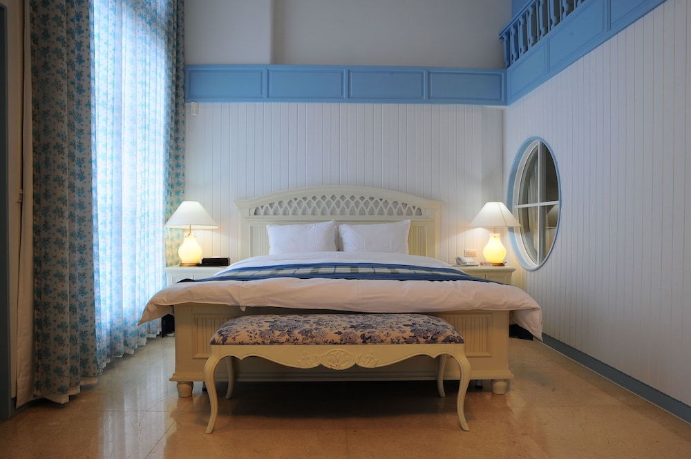 Quadruple Room (C) - Photo 1