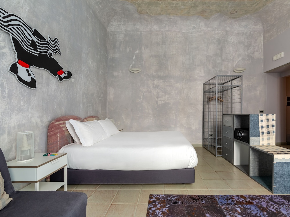 Large Studio with Kitchenette, Sofa Bed photo 1
