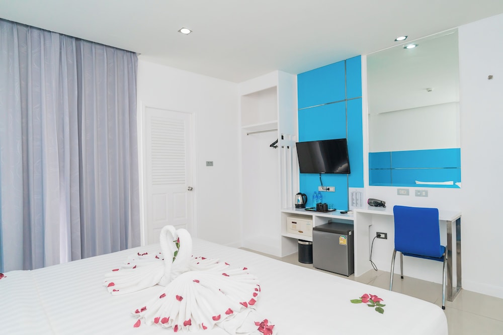Superior Double or Twin Room - Photo 12