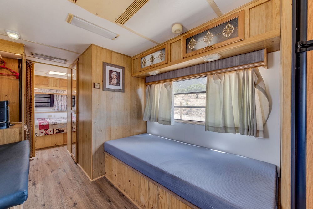 Mobile Home, Ensuite (Keystone Rambler RV) photo 2