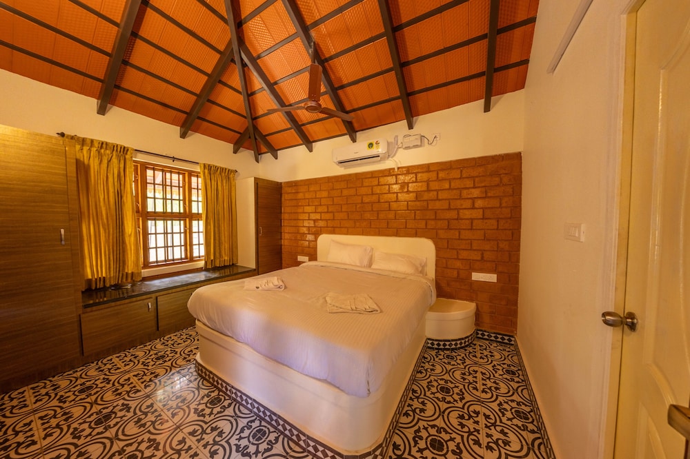 Traditional Villa, 2 Bedrooms, Private Pool, Garden View photo 1
