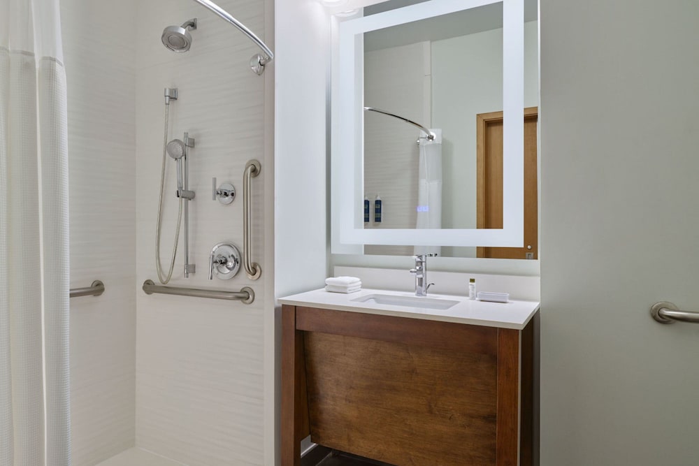 Four Points by Sheraton Houston Intercontinental Airport, Photo 2