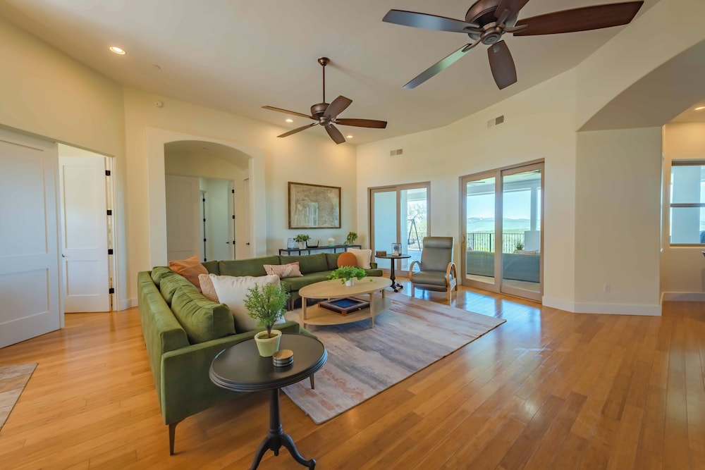 House, Multiple Beds, Pool Access, Pool View (Blue Oak Oasis @ Lake Naci)