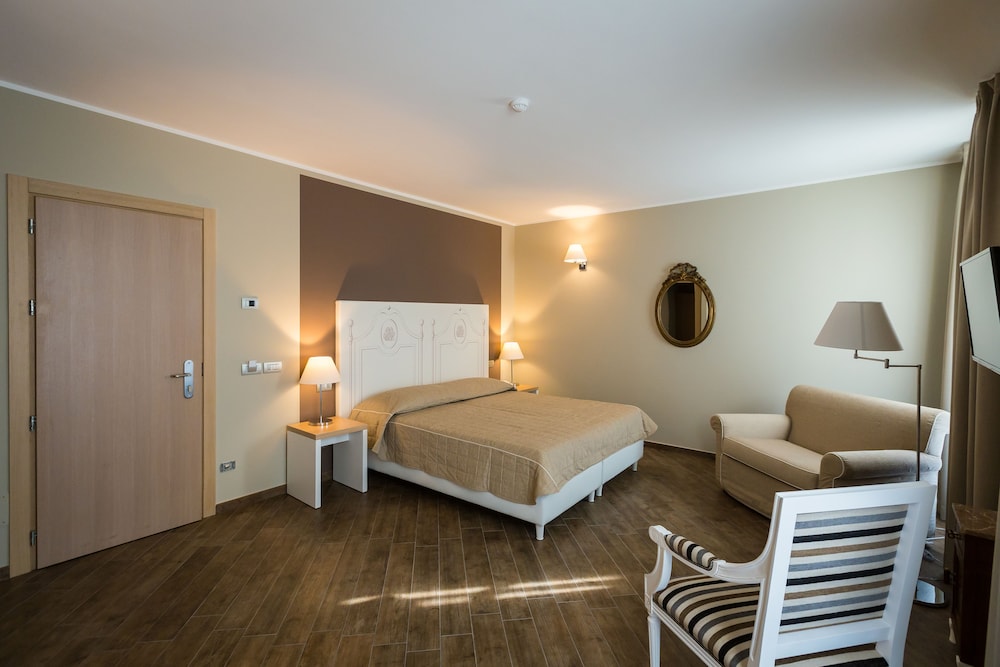 Junior Triple Room