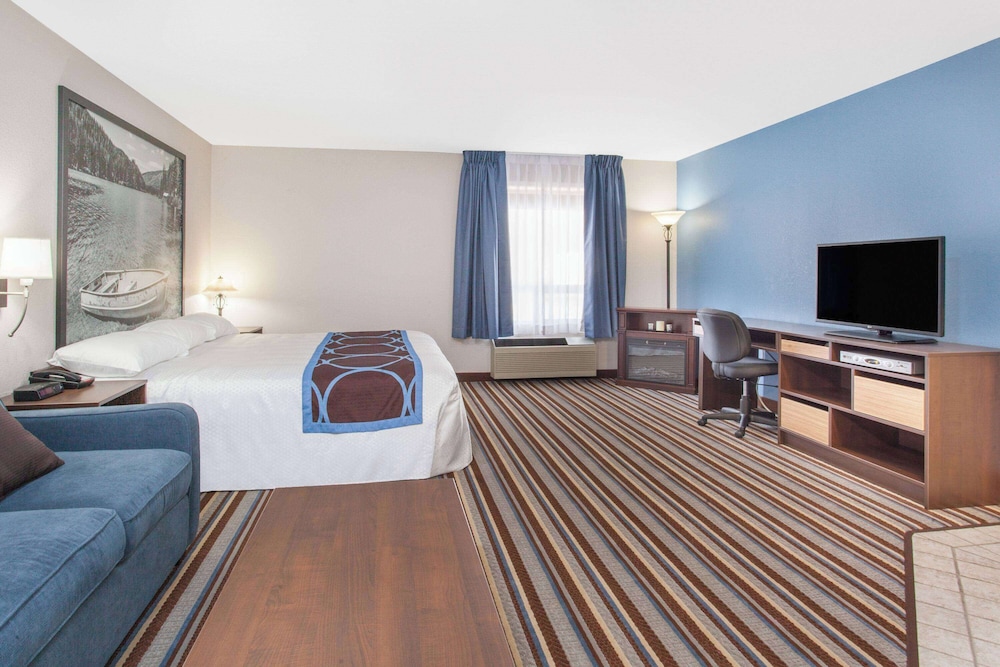Deluxe Studio Suite, 1 King Bed, Non Smoking - Photo 6