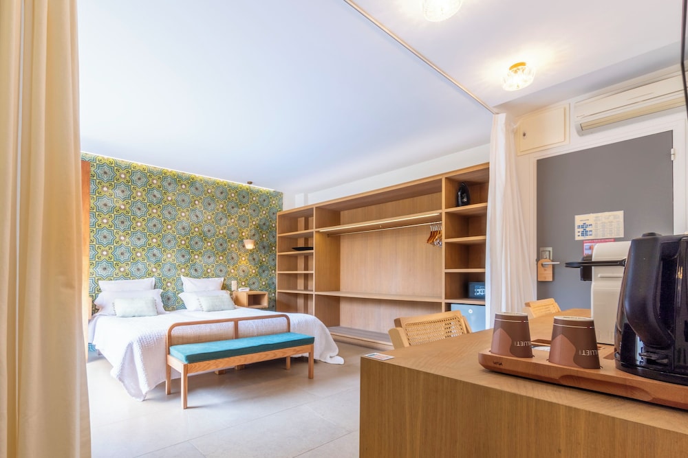 Deluxe Double Room, 1 Queen Bed, Terrace - Photo 8