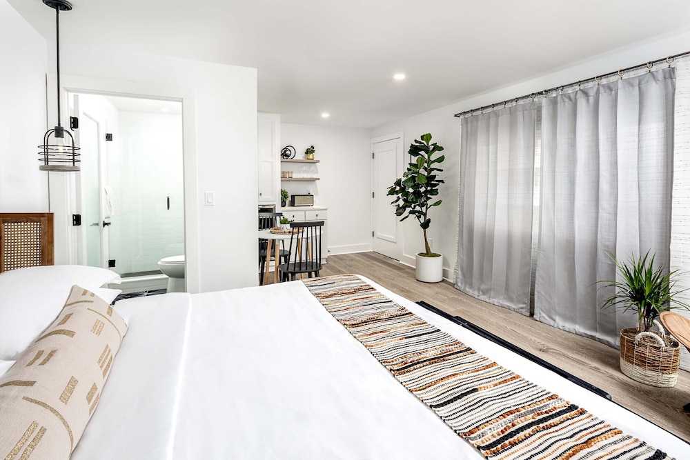 Standard Side Ocean View Room photo 1