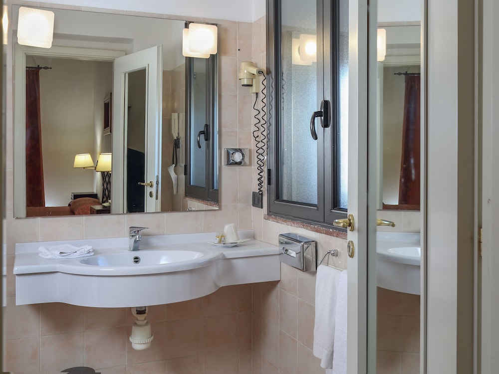Classic Room (con balcone e Vista Etna) - Photo 6