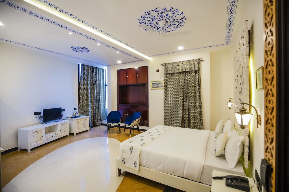 Superior Room - Photo 12