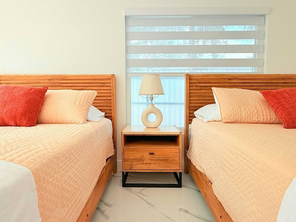 Palm House Near Beach Game Room Pool King Beds, Φωτογραφία 39