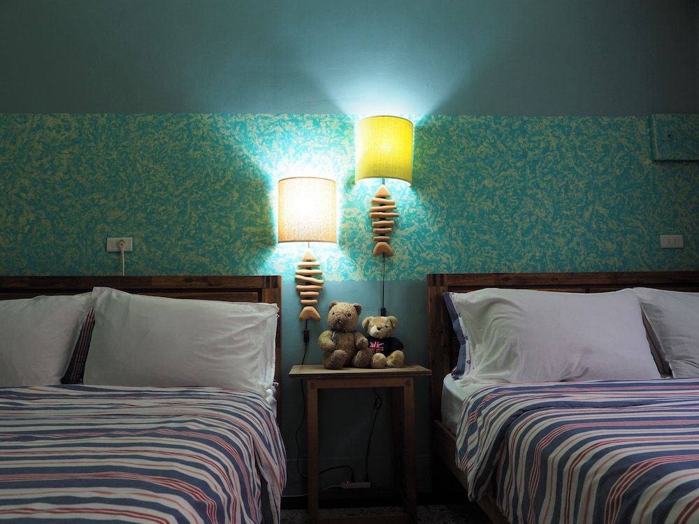 Family Quadruple Room, 2 Queen Beds photo 3
