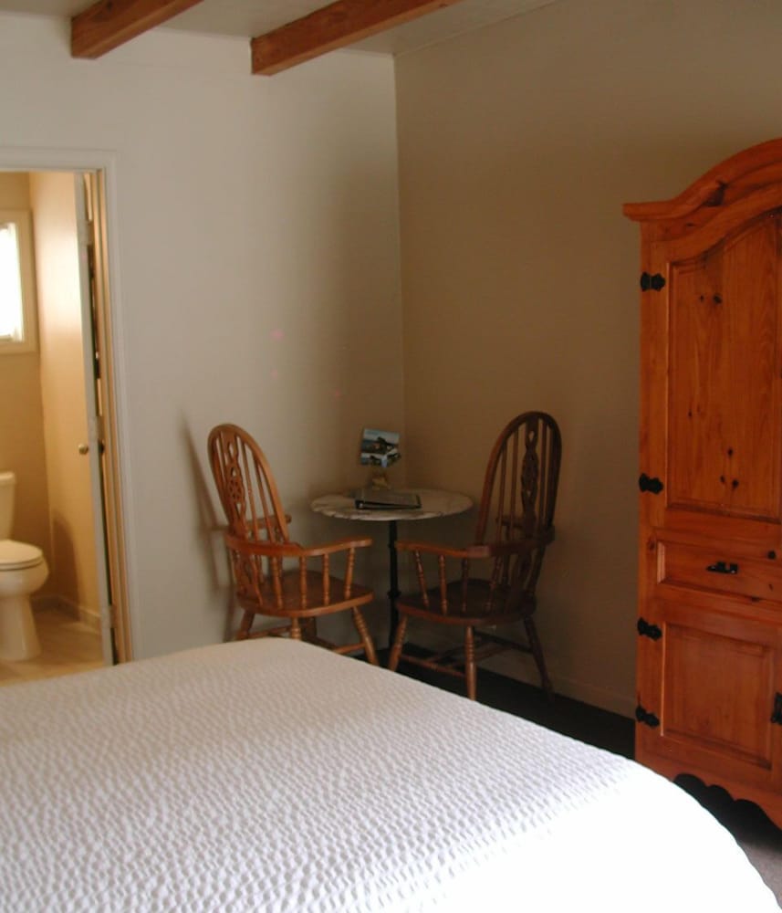Standard Room photo 2