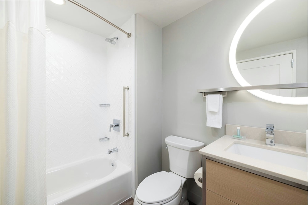 Standard Studio Suite, 2 Queen Beds