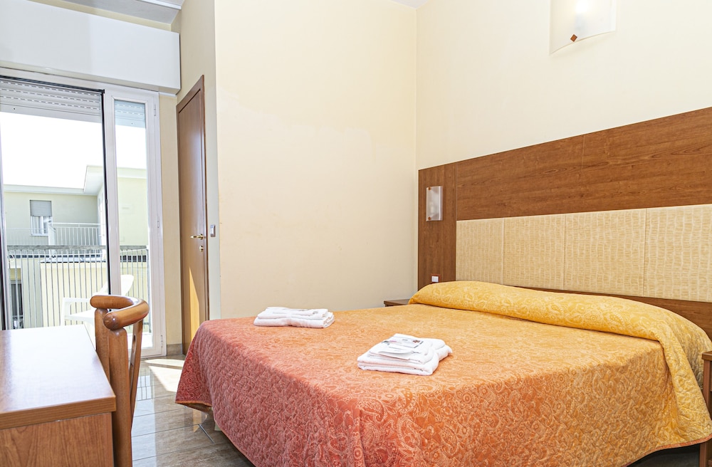 Standard Room photo 3