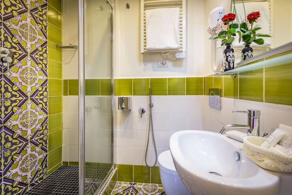 Basic Double Room - Photo 14