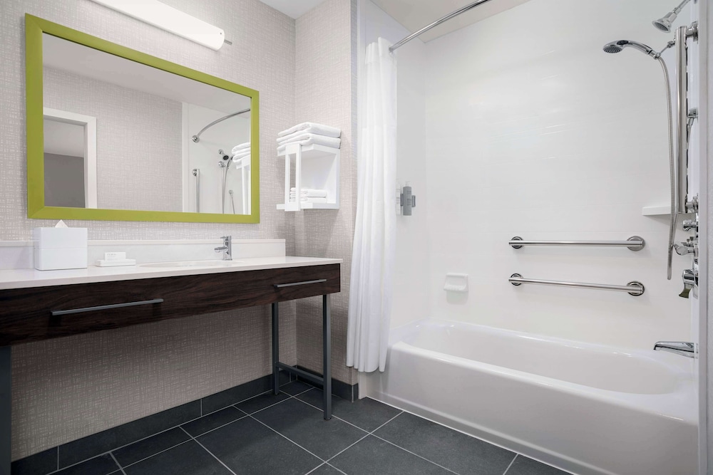 Studio, 2 Queen Beds, Accessible, Bathtub - Photo 4