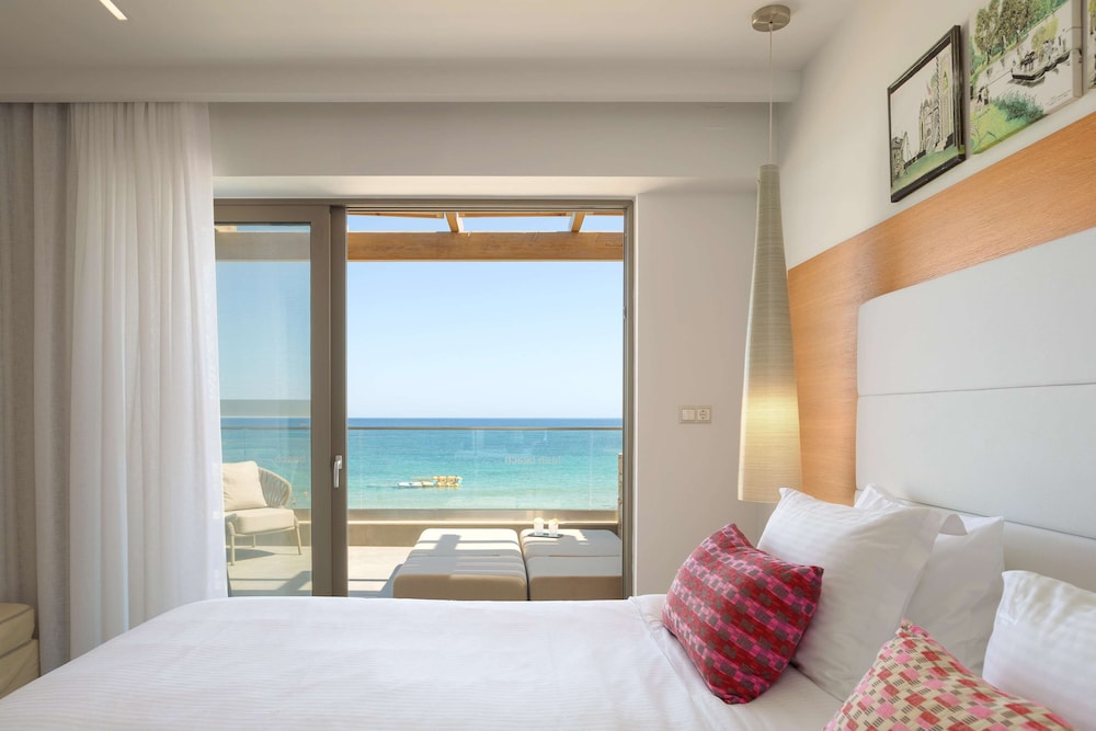 Diamond Suite Beachfront - Photo 7