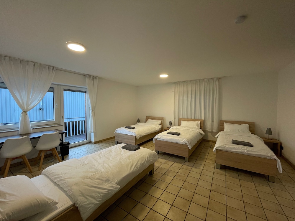 Basic Room, Shared Bathroom