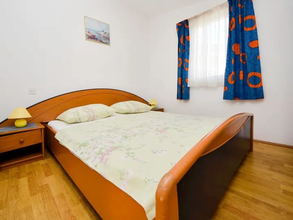 Apartment (Mimi - free parking and barbecue - A1)