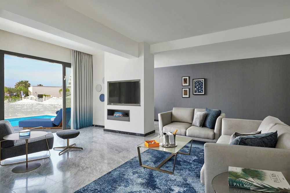 Suite, 1 Bedroom - Photo 2