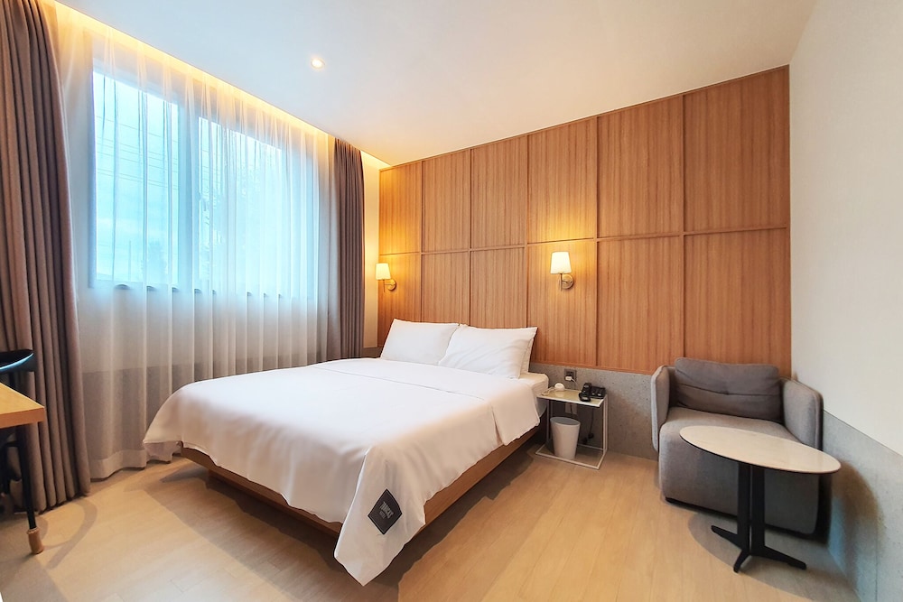 Suite (Double) - Photo 13