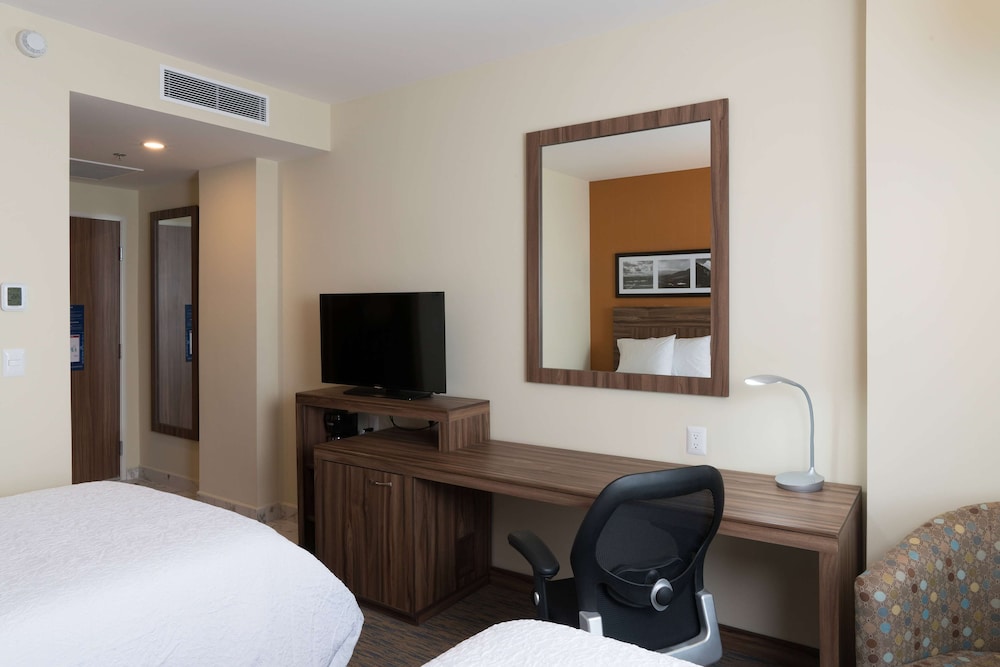Room, 2 Twin Beds, Non Smoking, Refrigerator photo 3