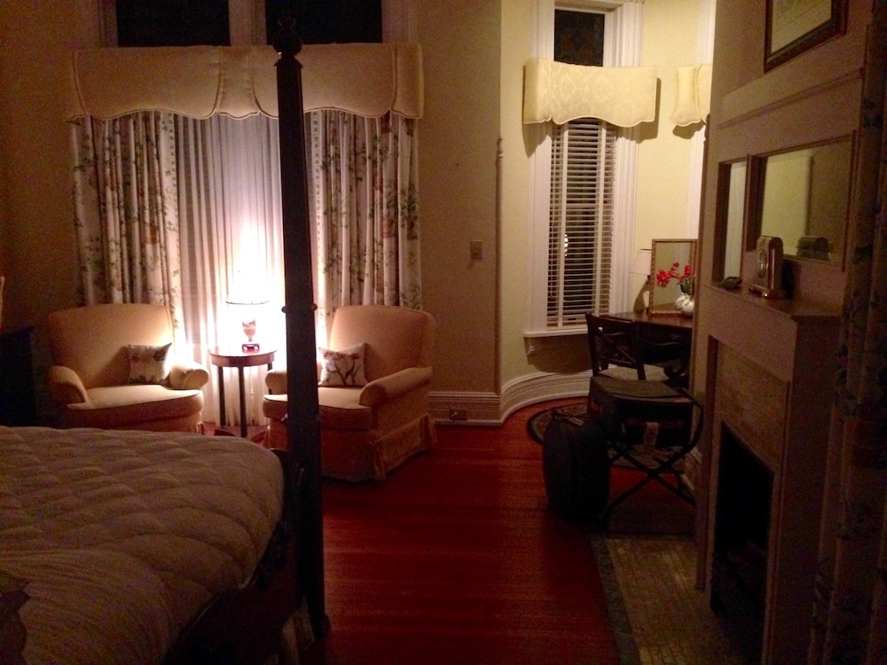 Room, Private Bathroom (Mary Burke) photo 1