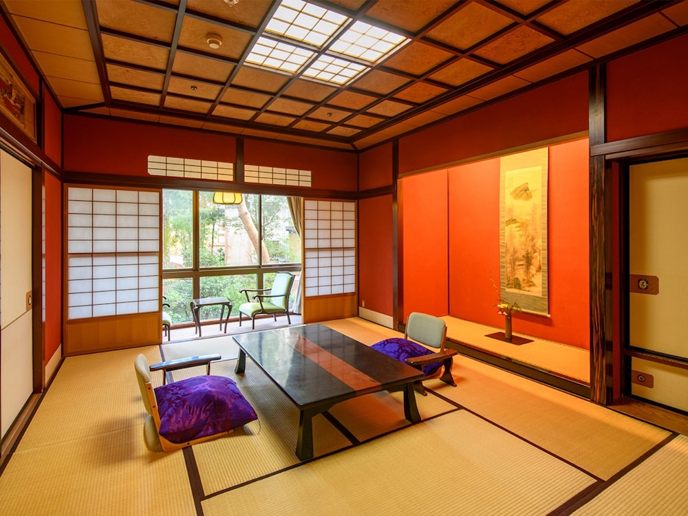 Traditional Twin Room, Non Smoking photo 3