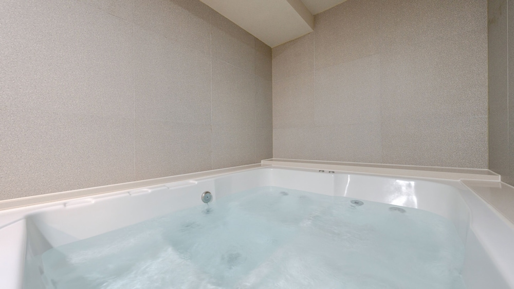 Basic Room, 1 Bedroom (Room B103 (Couple/Family Room)) - Photo 8