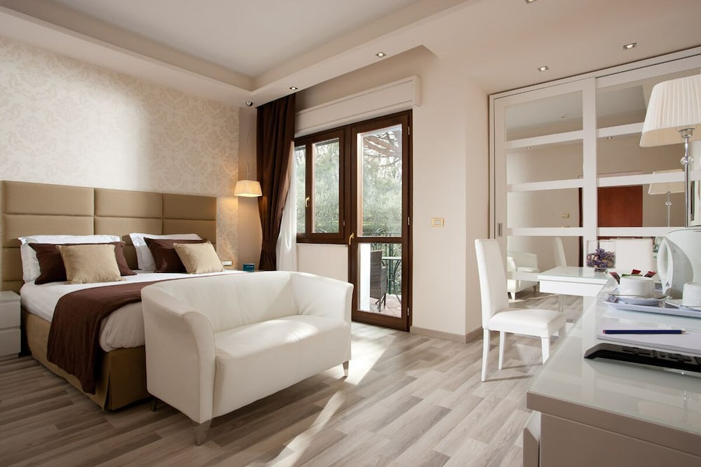 Superior Double Room, Balcony, Garden View (Adults Only) photo 3