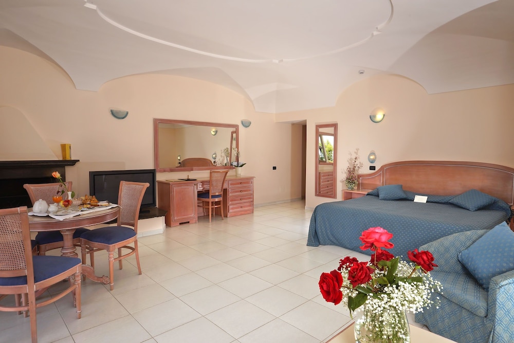 Superior Triple Room - Photo 5
