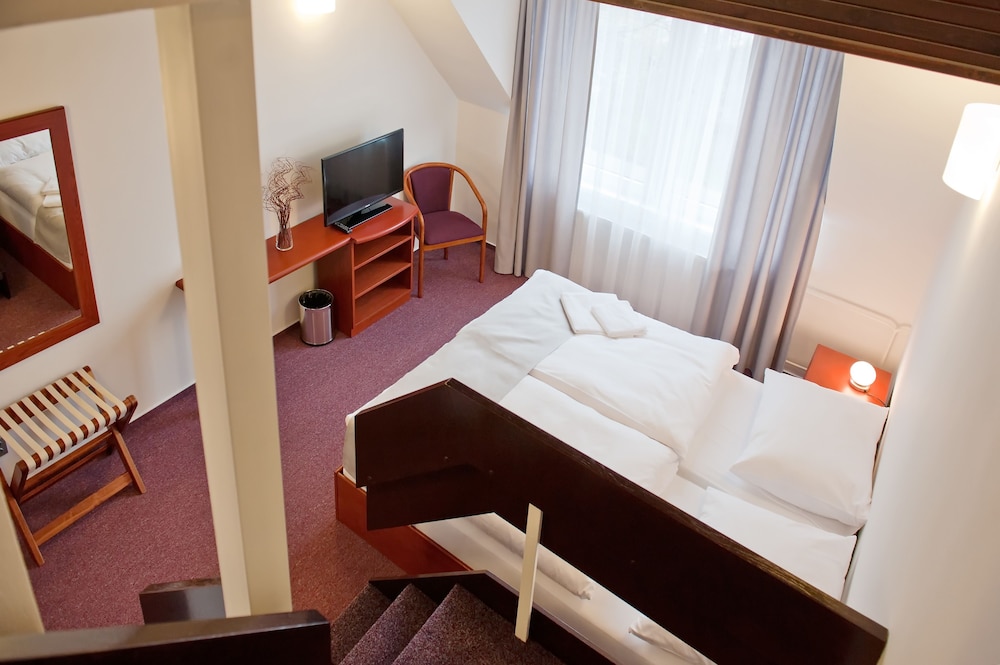 Standard Apartment, 2 Bedrooms (4 Adults) photo 1