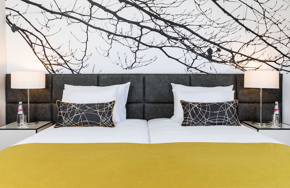 Executive Premium Double or Twin Room, Balcony photo 3