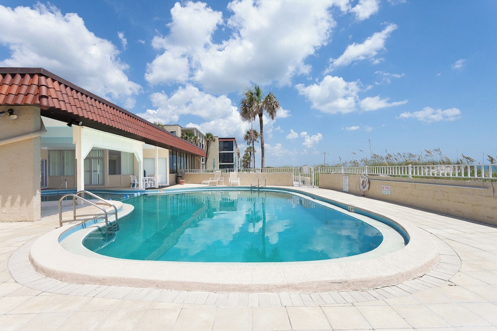 Condo (2 Bedrooms)
