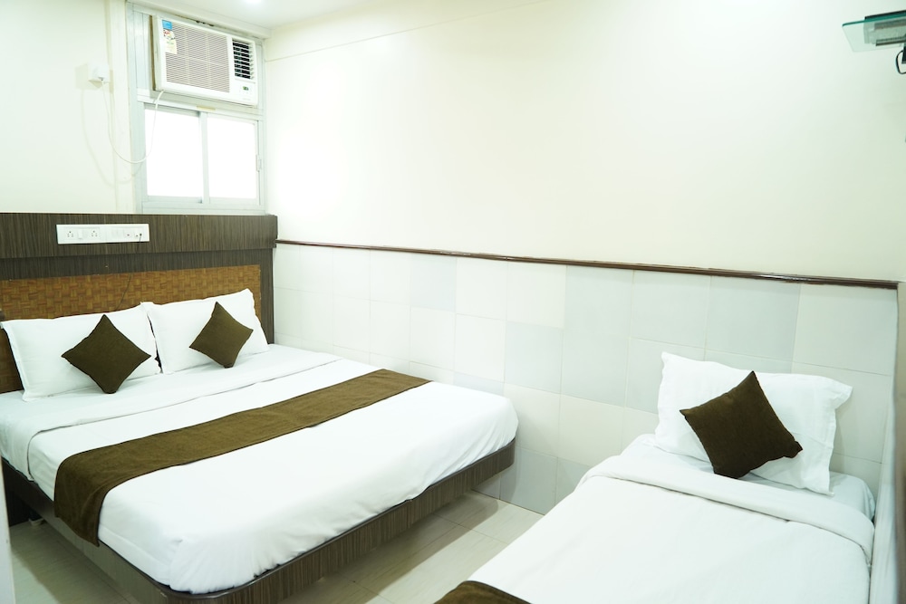 Triple Room (AC)