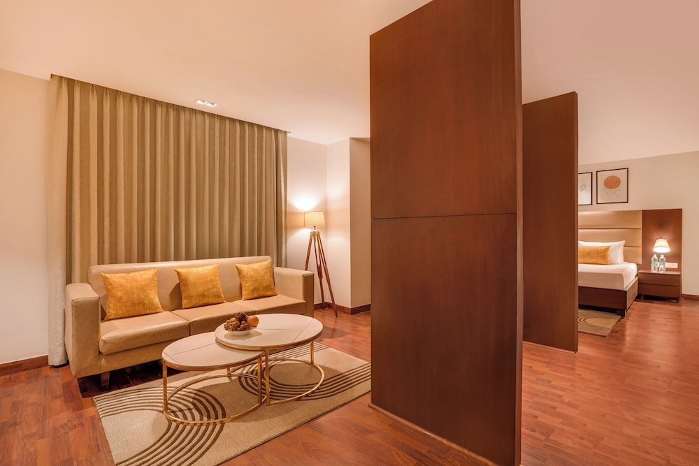 Superior Studio Suite - Photo 1