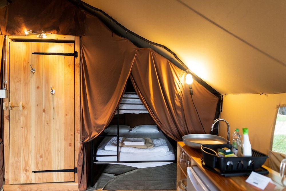 Trapper Tent photo 3