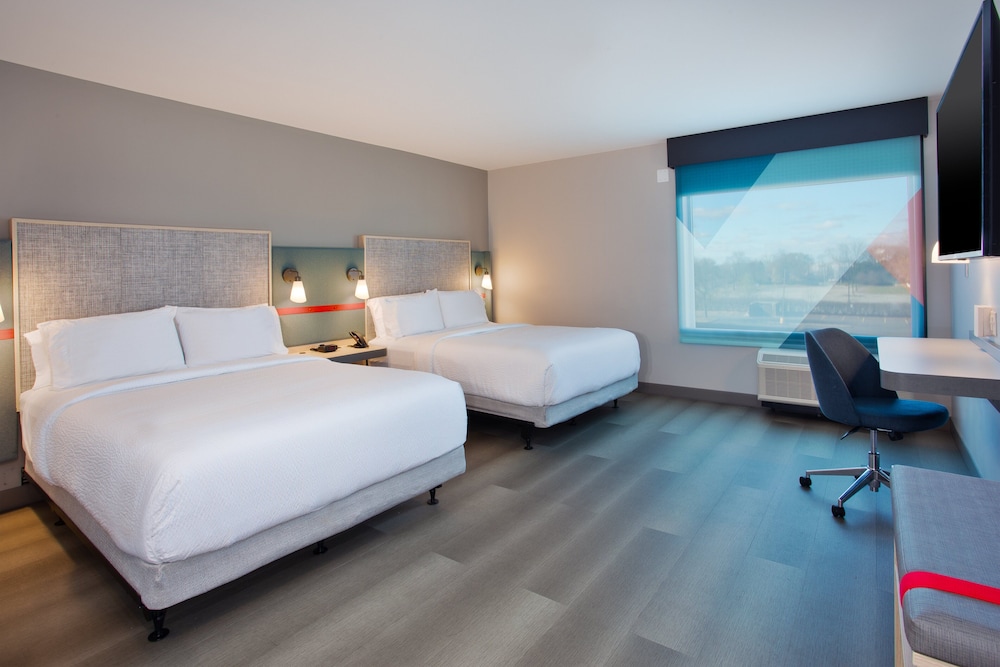 Standard Room, 2 Queen Beds, Accessible (Communications) - Photo 6